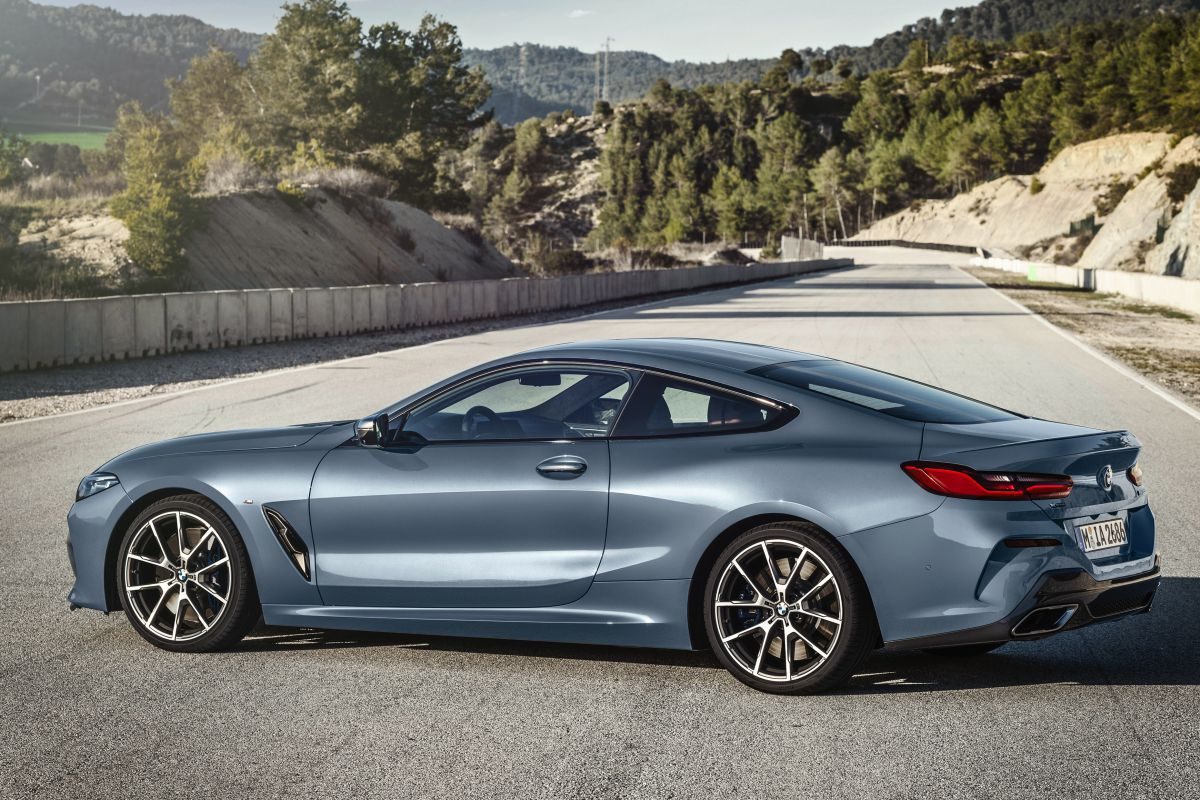 BMW 8 Series Coupé · Grey — image 4