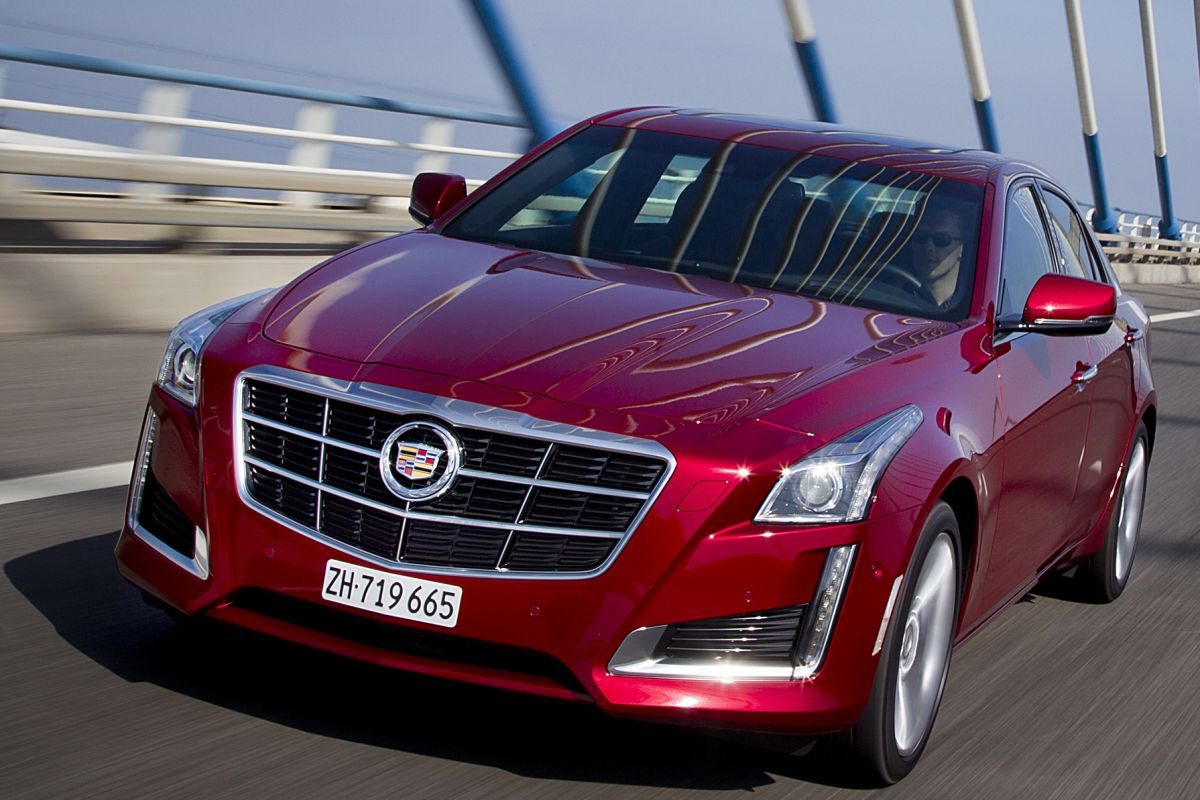 Cadillac CTS · Kırmızı — görsel 2