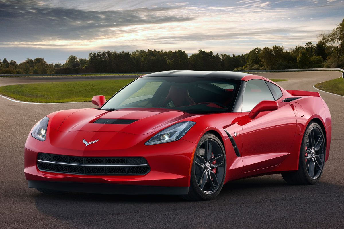 Chevrolet Corvette Stingray · أحمر — الصورة 3